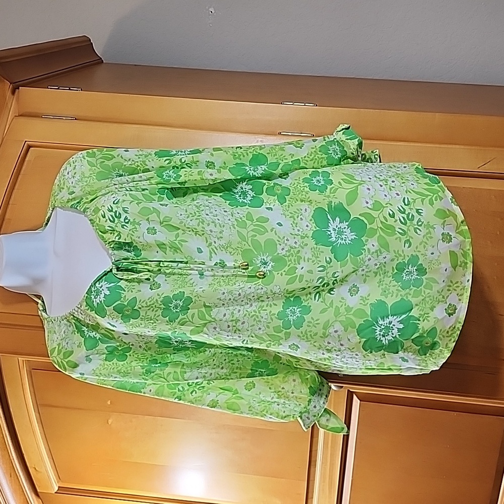 NwT womens summer blouse